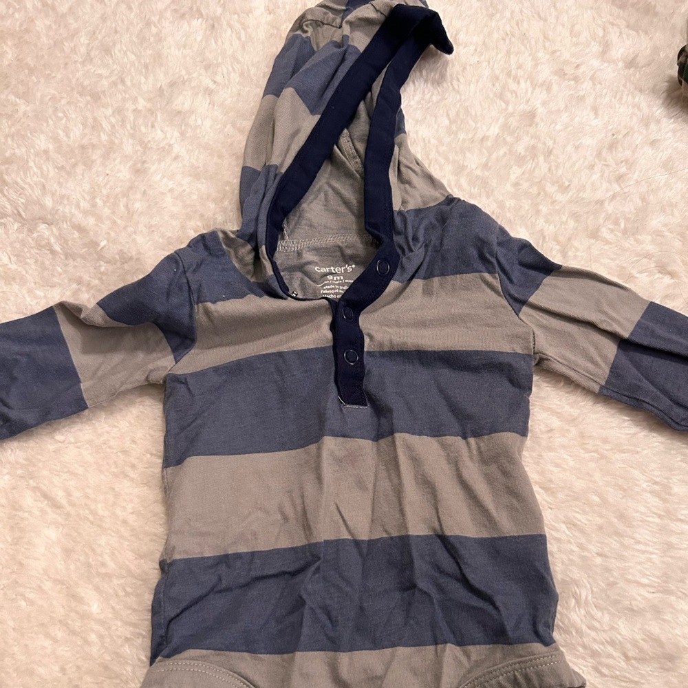 Carter’s hoodie set with joggers!